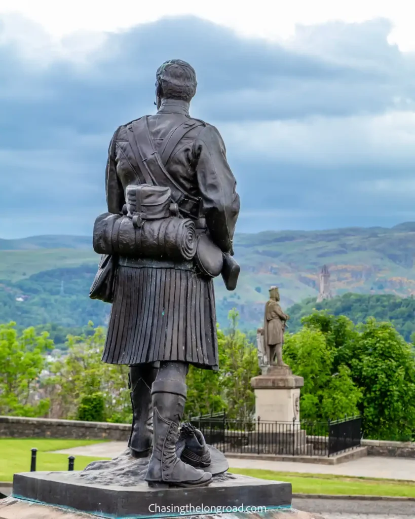 Statue of Highlander Soldier