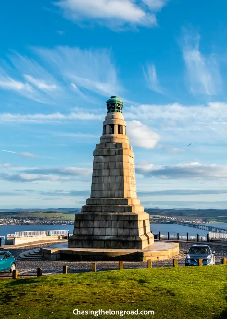 war memorial at Dundee Law