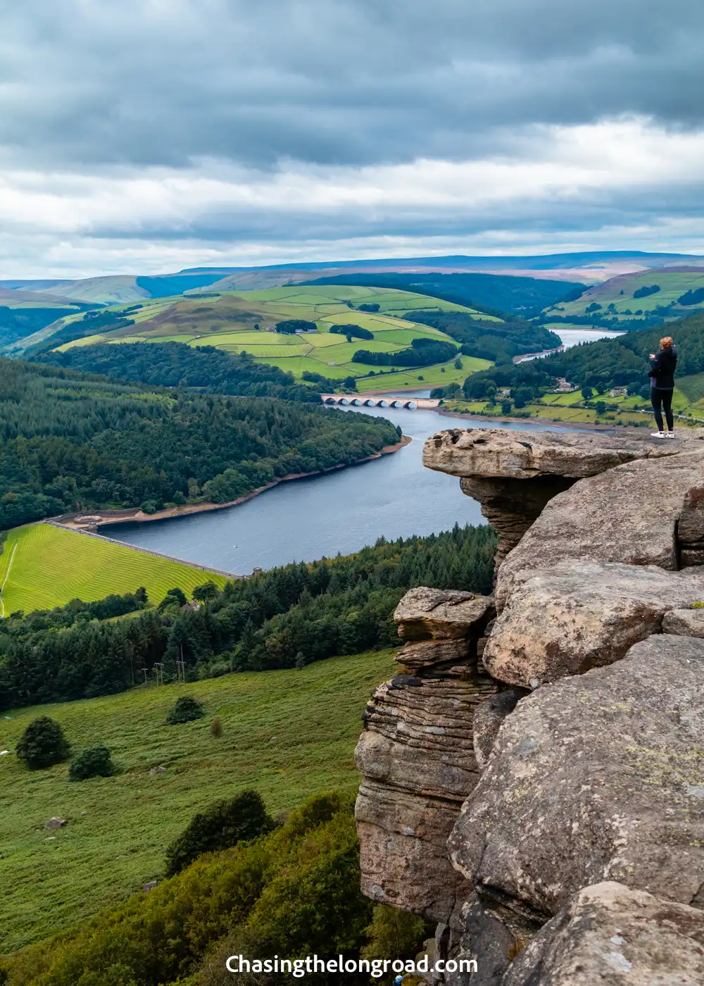 bamford edge in peak district